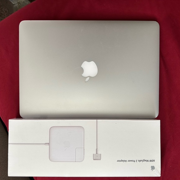 MacBook Pro 13” Retina late 2013 in EUC - Picture 3 of 8